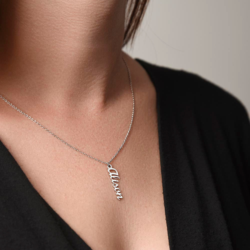 Collier prénom vertical sans message - Cadeau pour elle, cadeau pour les mamans, bijou personnalisé 