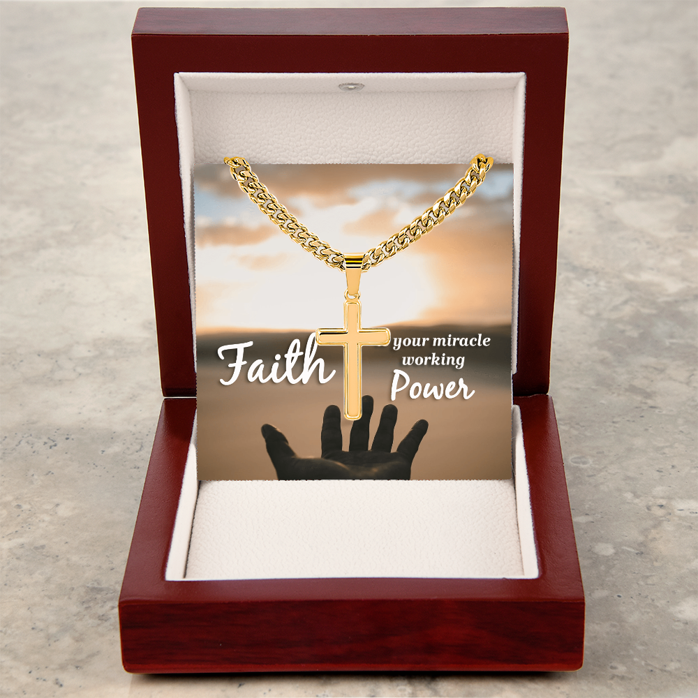 Croix artisanale avec chaîne à maillons cubains