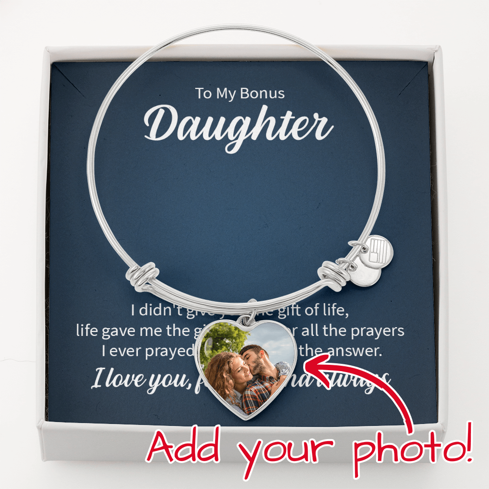 Buyer Upload Luxury Heart Bangle