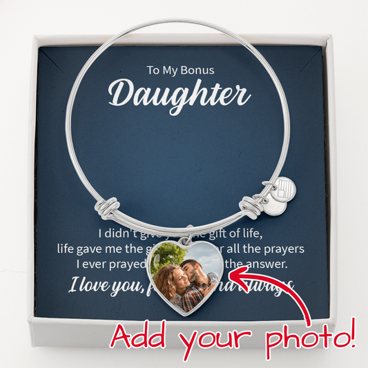 Buyer Upload Luxury Heart Bangle