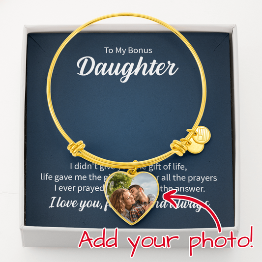 Buyer Upload Luxury Heart Bangle